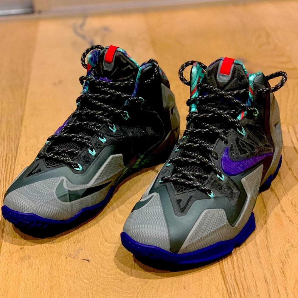 Nike Lebron 11 “Terracotta Warrior” Men US 8. Near new condition!